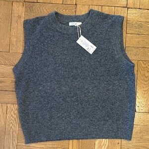 Mod Ref sweater vest